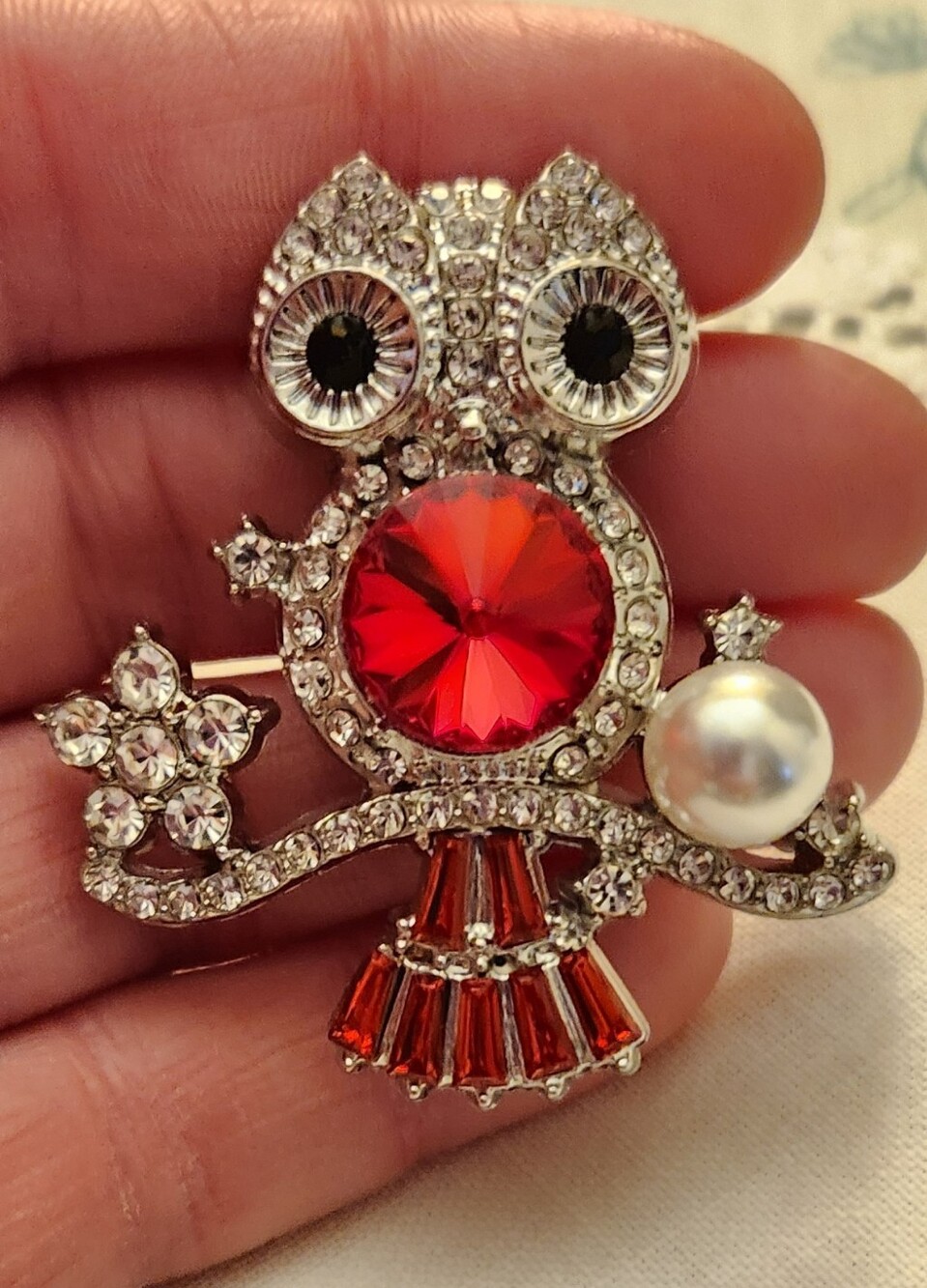 OWL BROOCH COSTUME JEWELRY NEW WITHOUT TAG